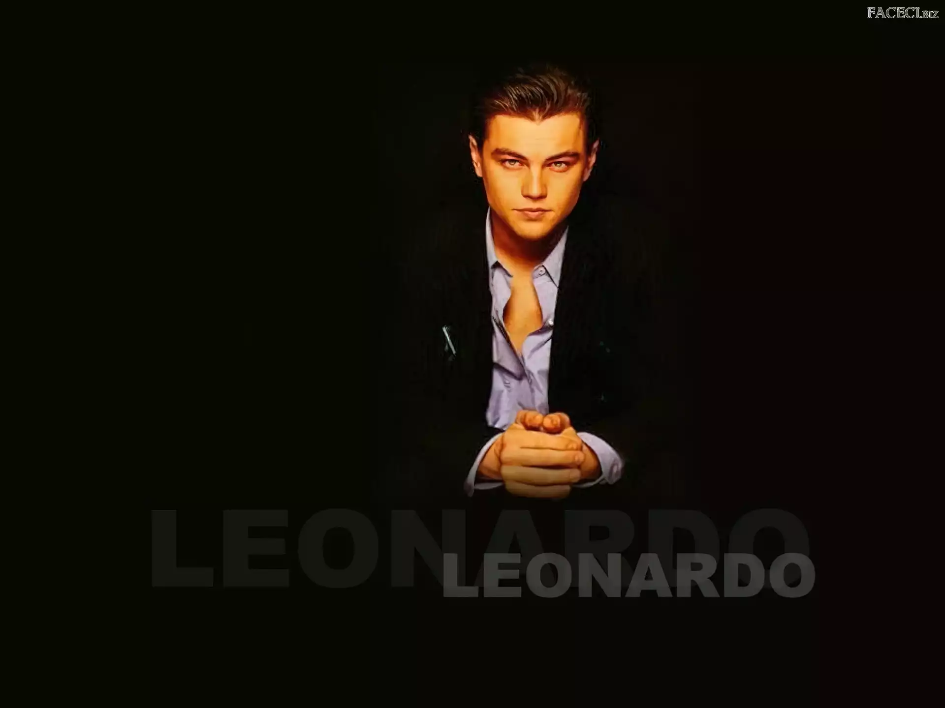 Leonardo DiCaprio, niebieska koszula